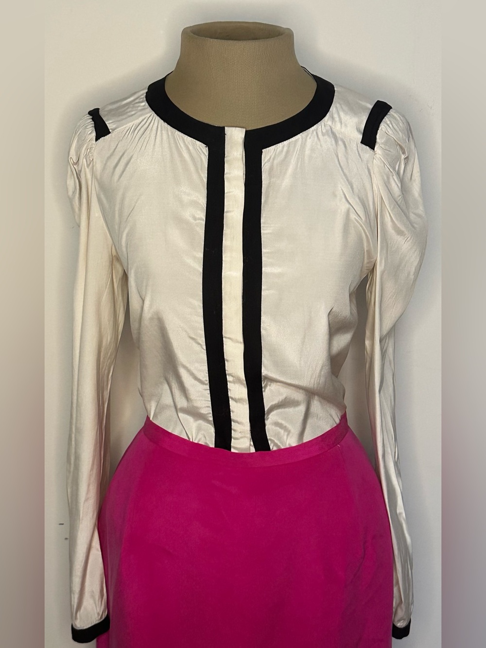 MNG Suit by Mango Cream Long-Sleeve Blouse with Black Trim - Classic Contrast